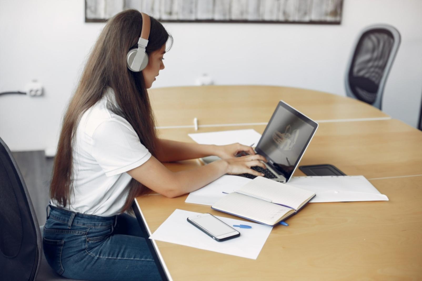 Strukturierte Finanzbildung mit praktischen Methoden