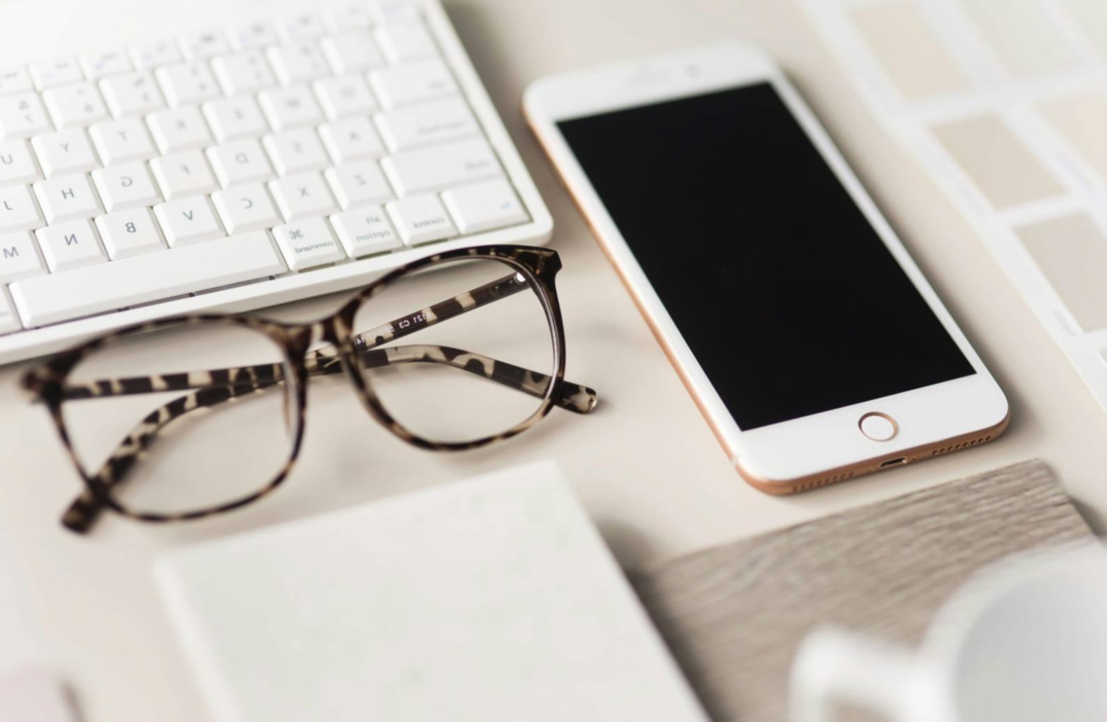 Workshop-Raum mit offener Atmosphäre für finanzielle Bildung